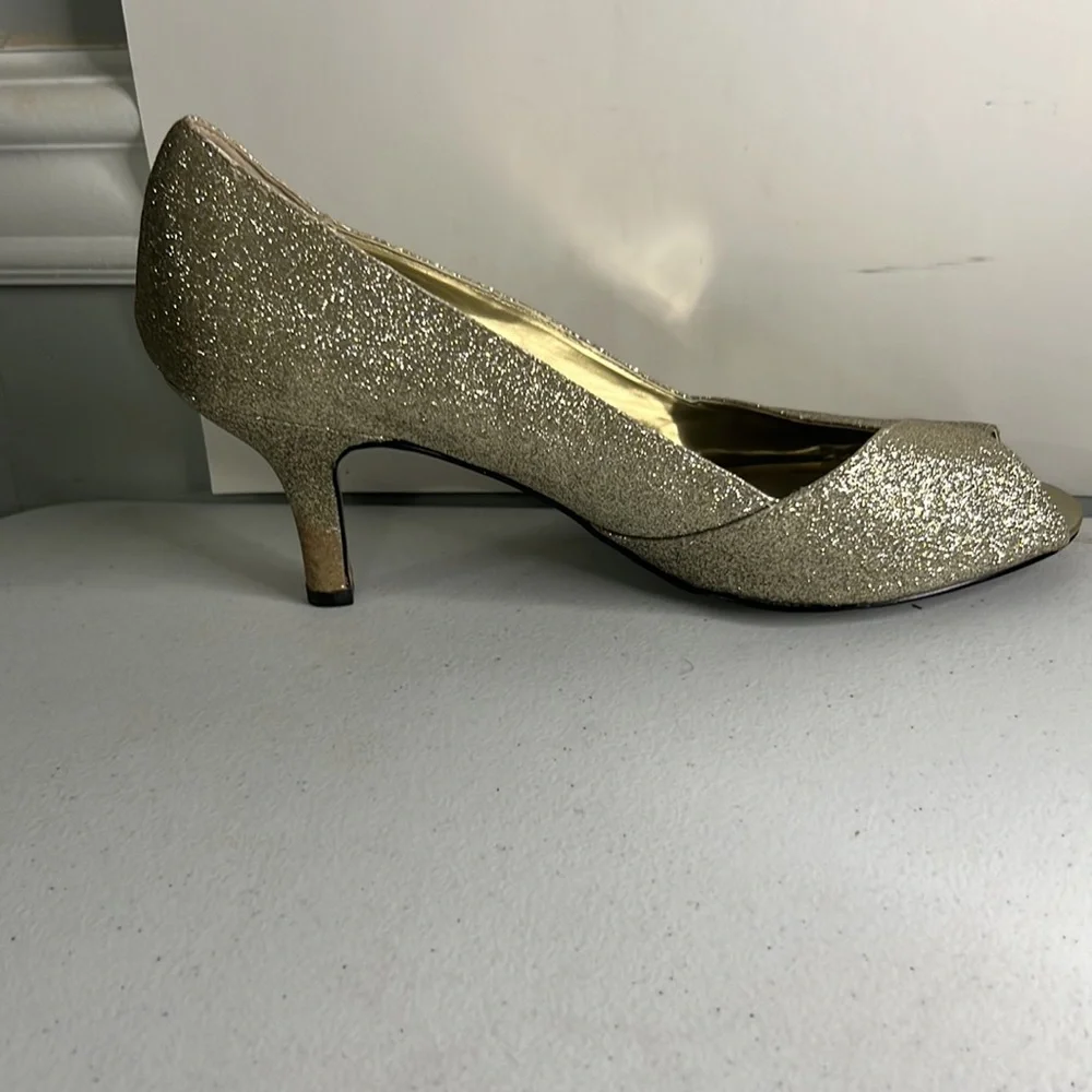Gold Sparkle Peep Toe heels pumps for women Easy Street 12M